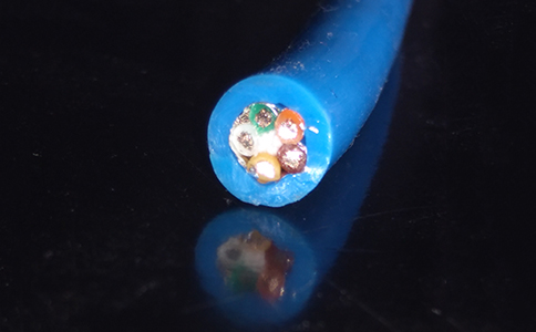 拖链电缆是连接与控制用高柔性电缆
